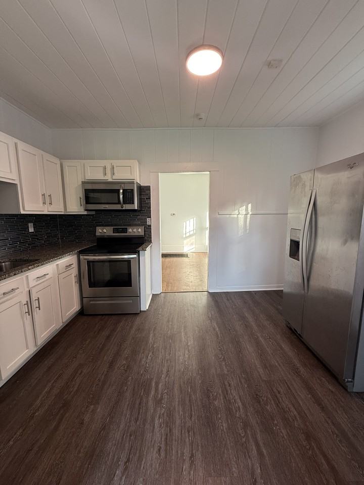 929 Jackson Blvd #1 - Photo 5 of 10