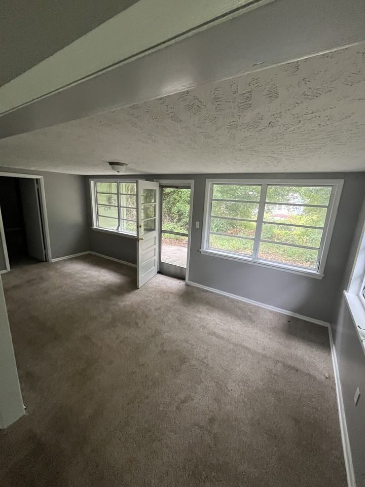 1230 George St Ne #0 - Photo 5 of 10