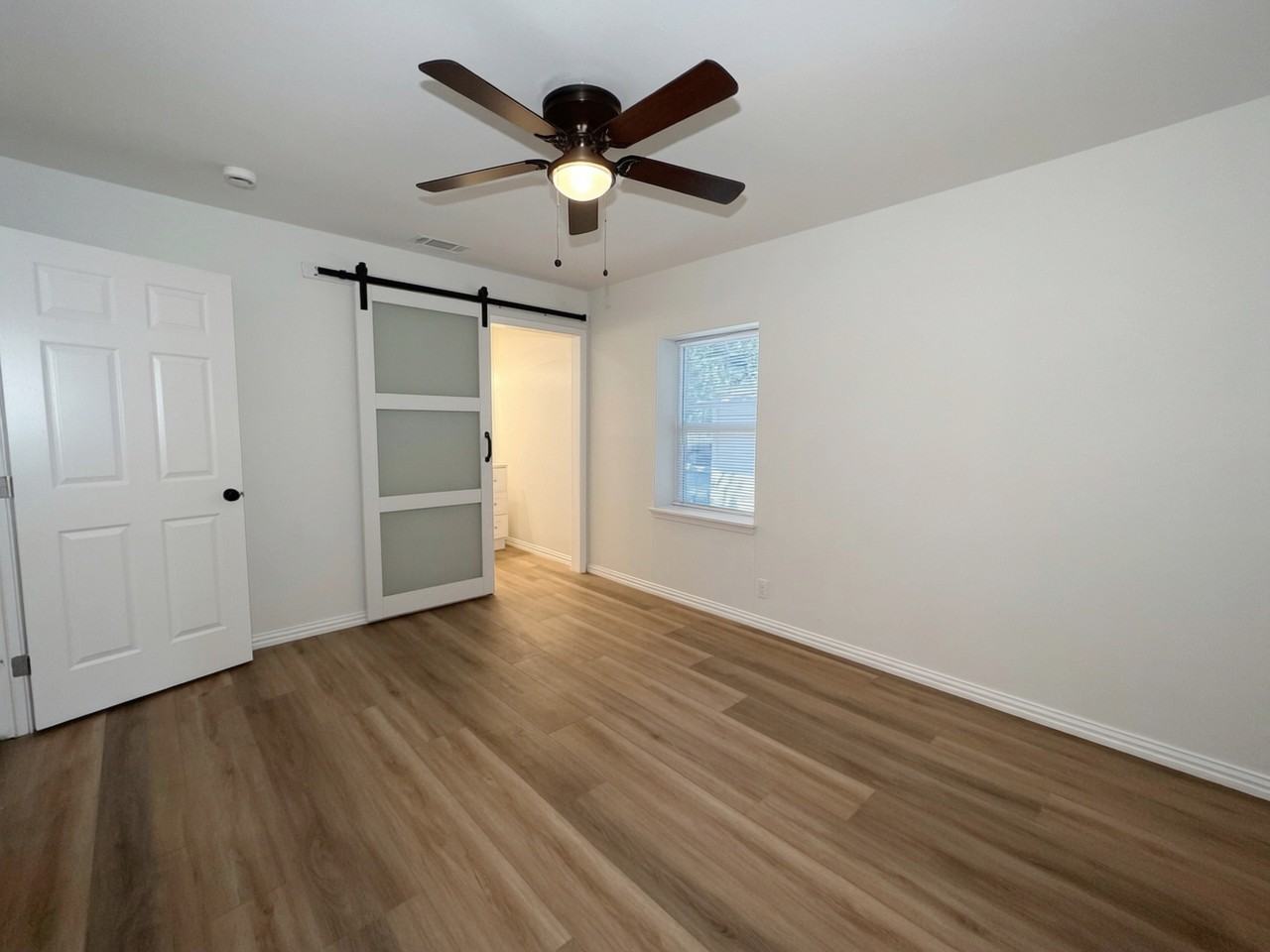 1108 Park Dr #1 - Photo 5 of 15