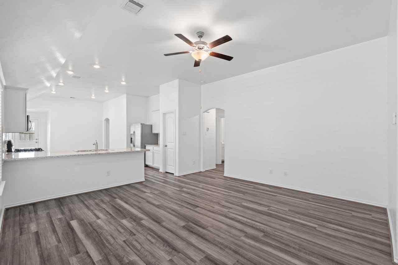 25702 Bottlebrush Sedge St #1 - Photo 6 of 13