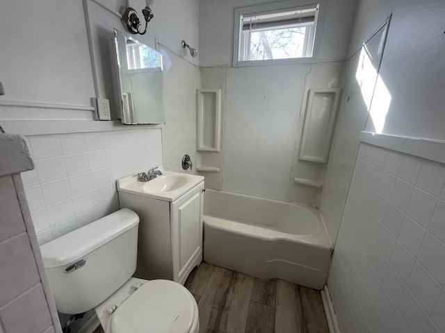 3921 6th Ave #3921 - Photo 4 of 12