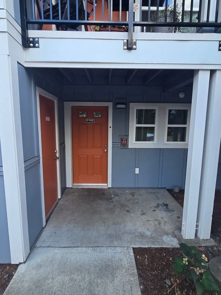Sequoia Square Apartments - Photo 2 of 16