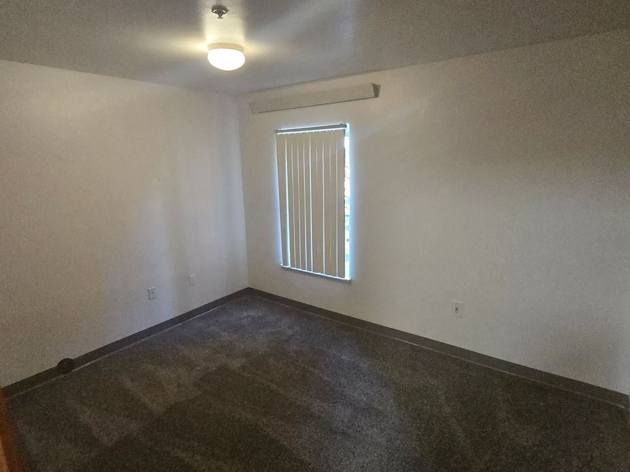 Sequoia Square Apartments - Photo 5 of 16