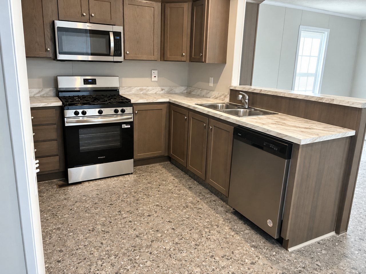 333 E Lakewood Blvd #82 - Photo 7 of 21