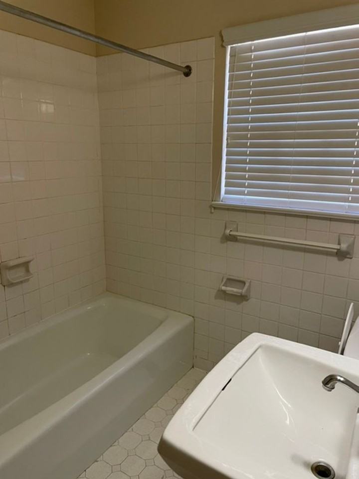 1723 5th Ave - Photo 4 of 13