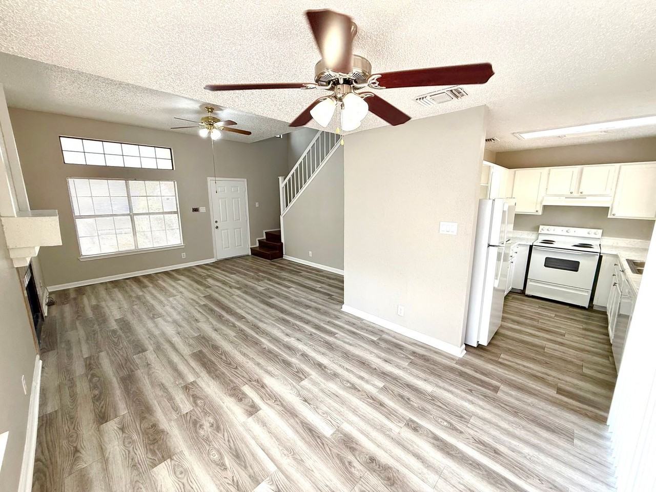 4138 Mystic Sunrise Dr - Photo 5 of 22