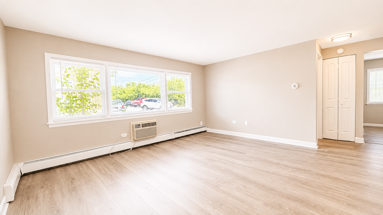 10805 S Lloyd Dr. - Photo 5 of 12
