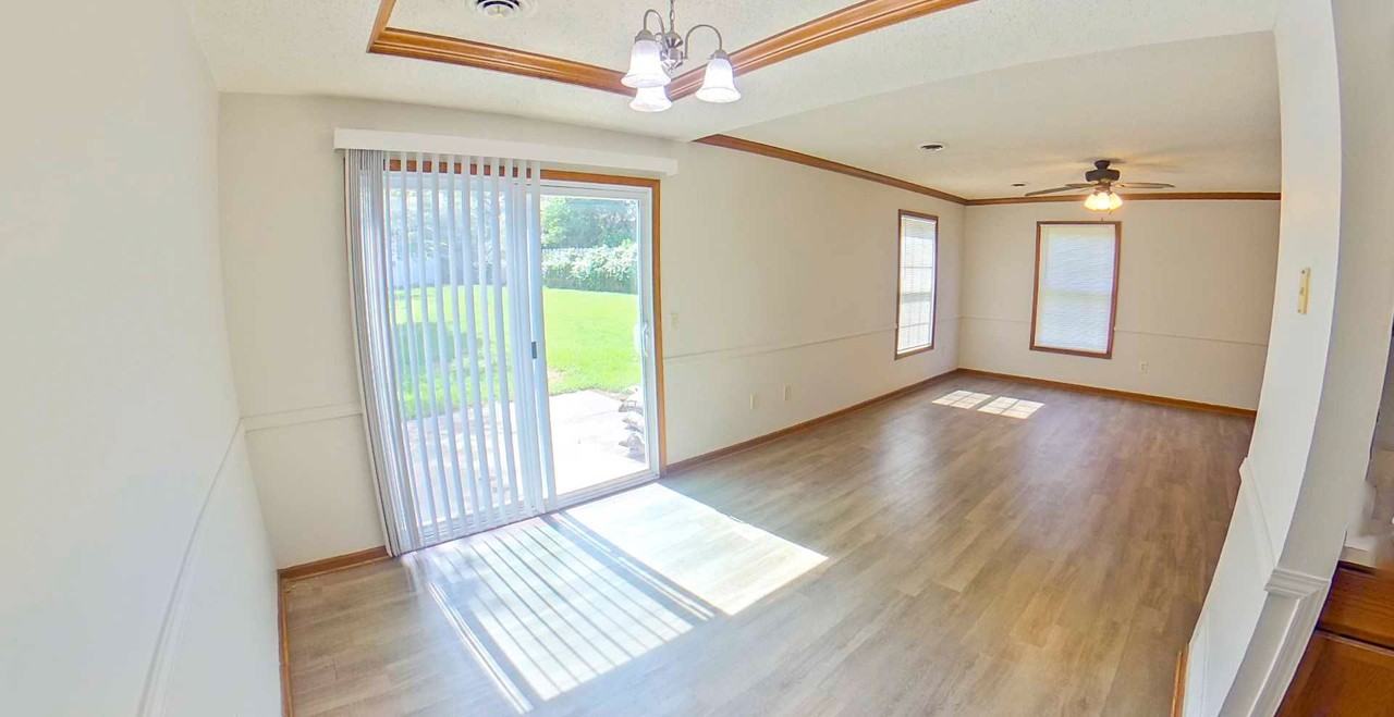 2507 Candlewood Dr - Photo 4 of 10