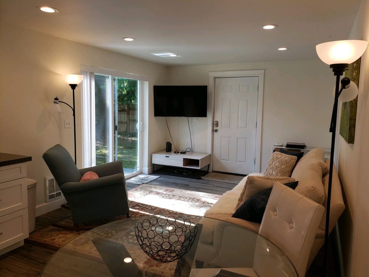 1325 Central St Ne - Photo 2 of 12