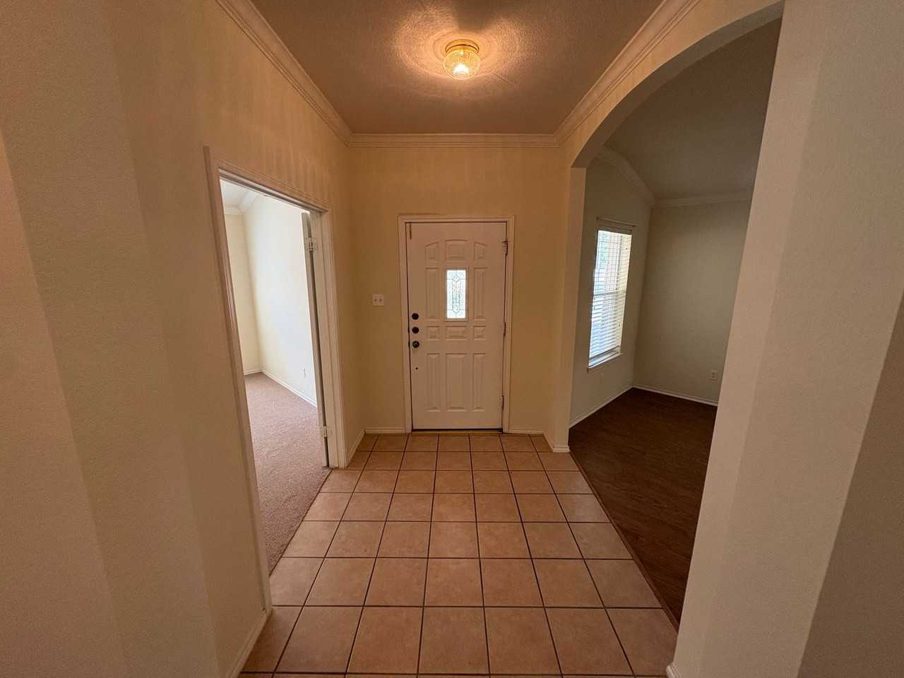 2100 Mir Woods Dr - Photo 2 of 34
