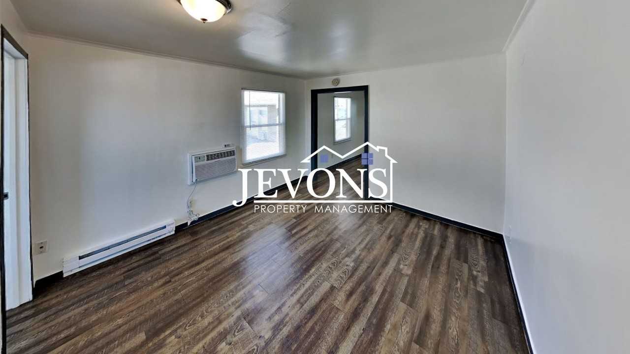 511 N 2nd St Yakima, WA 98901 - Photo 6 of 28