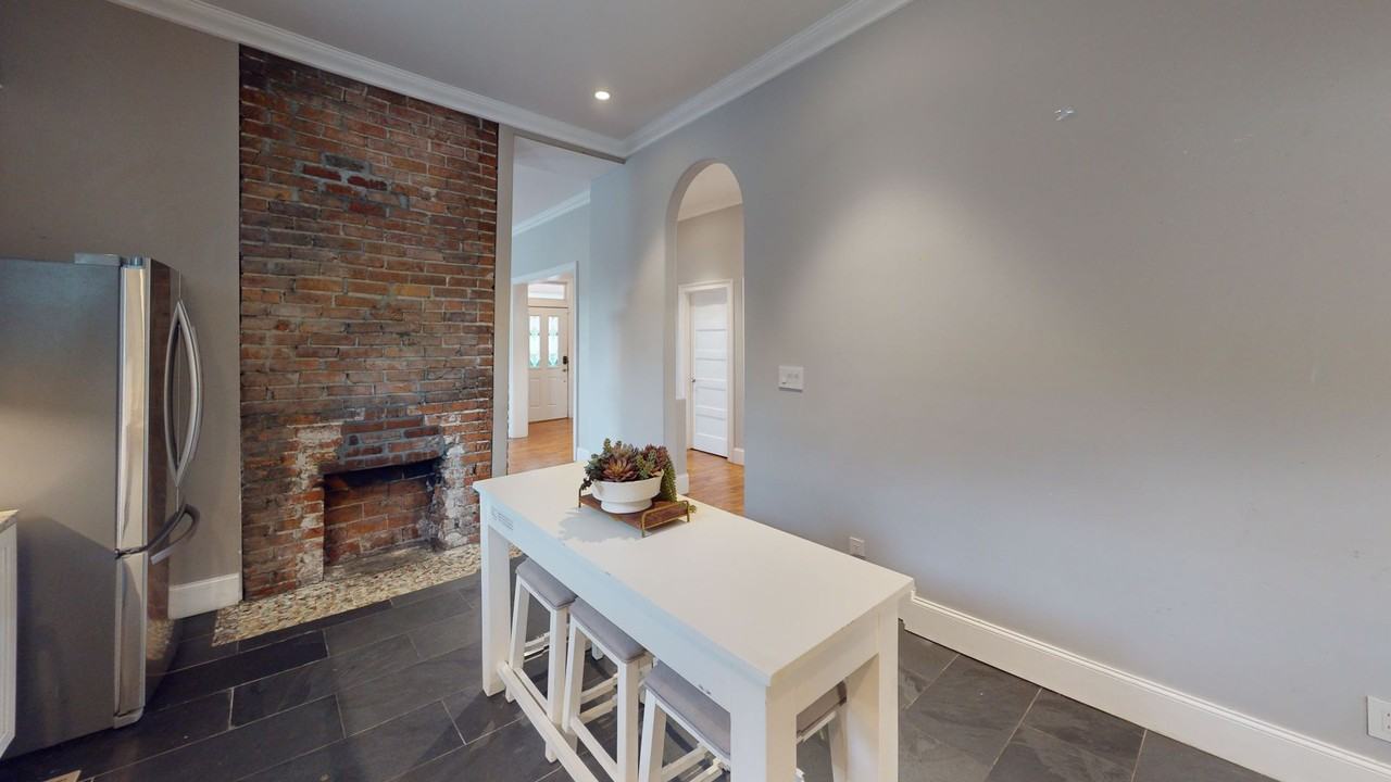 1644 Forest Ave - Photo 4 of 22