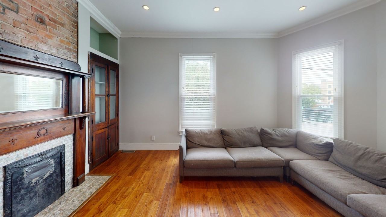 1644 Forest Ave - Photo 6 of 22