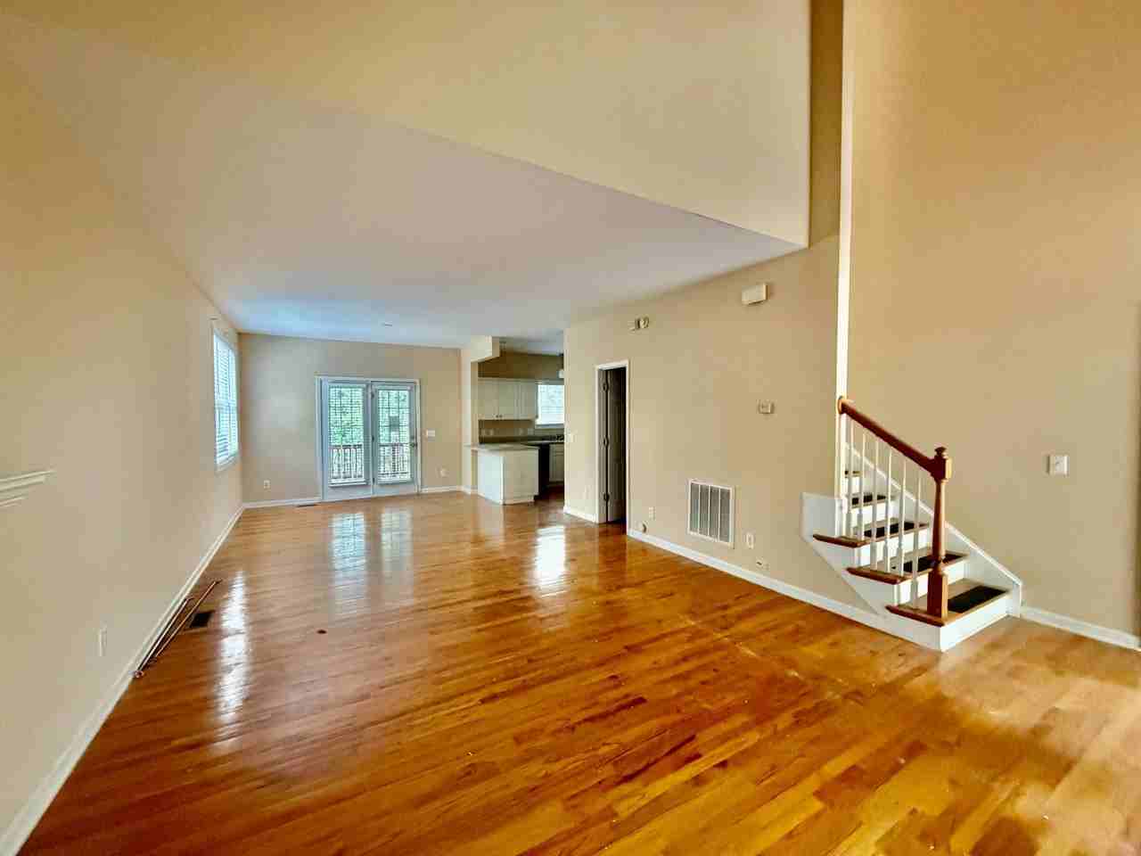 27 Greenbrook Ct - Photo 4 of 18