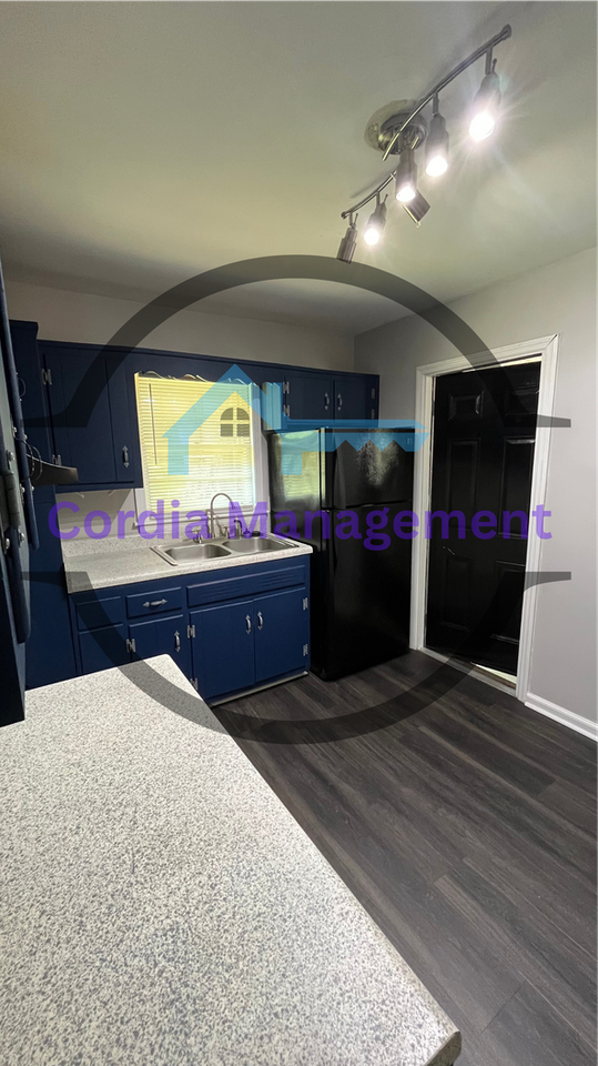 203 Meador Way Se - Photo 3 of 11