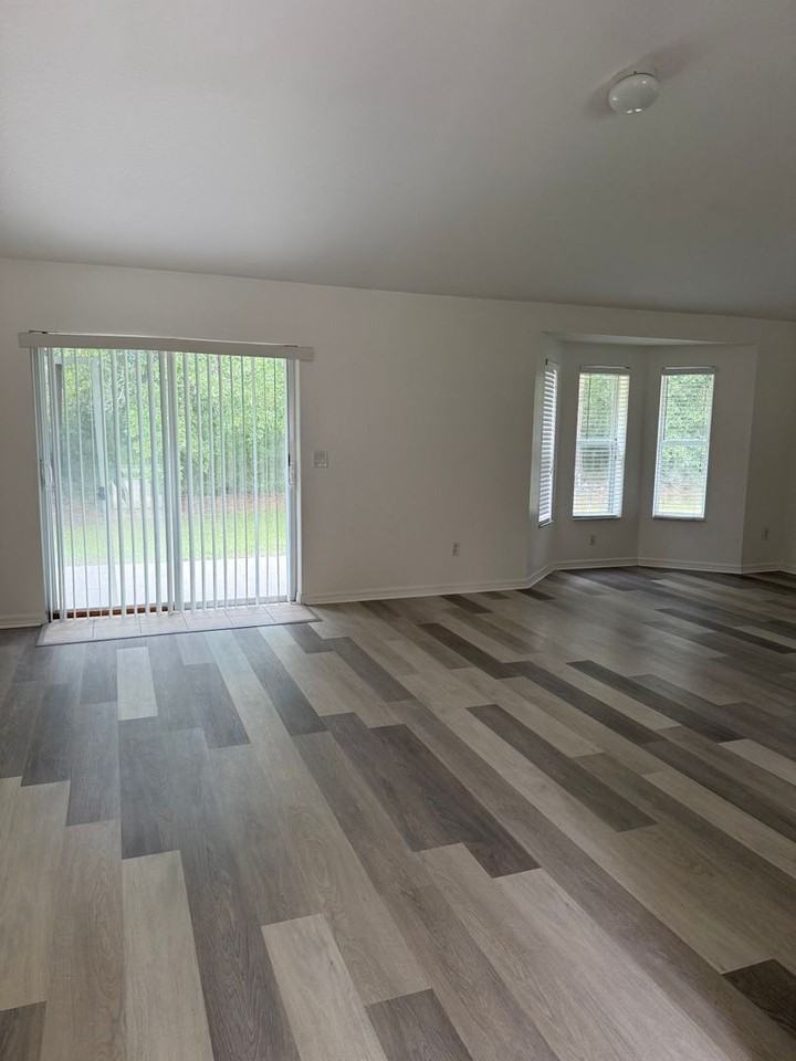 8161 Sw 128th Loop - Photo 2 of 14