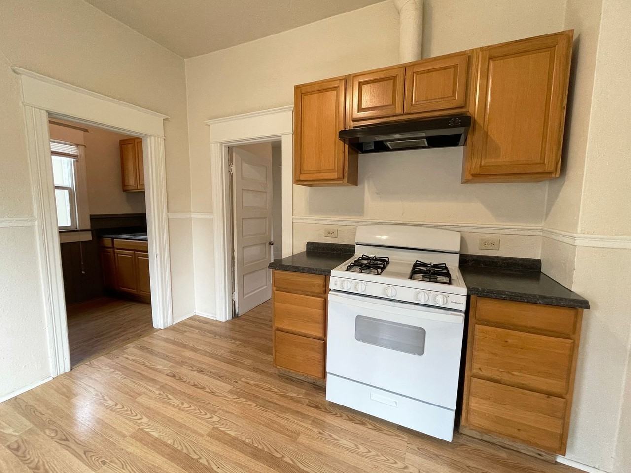4003 Ne 7th Ave - Photo 5 of 16