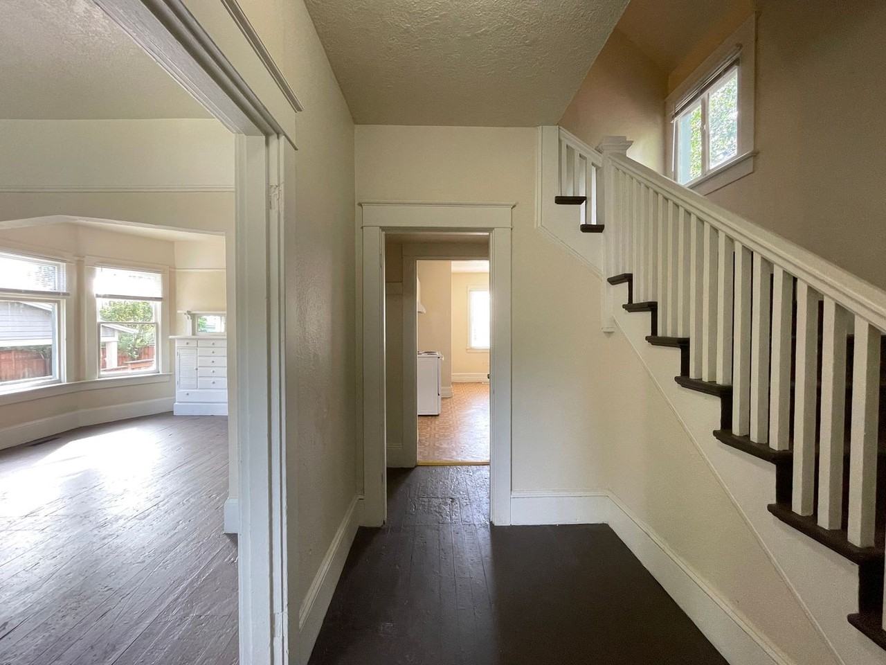 4507 N Gantenbein Ave - Photo 2 of 16