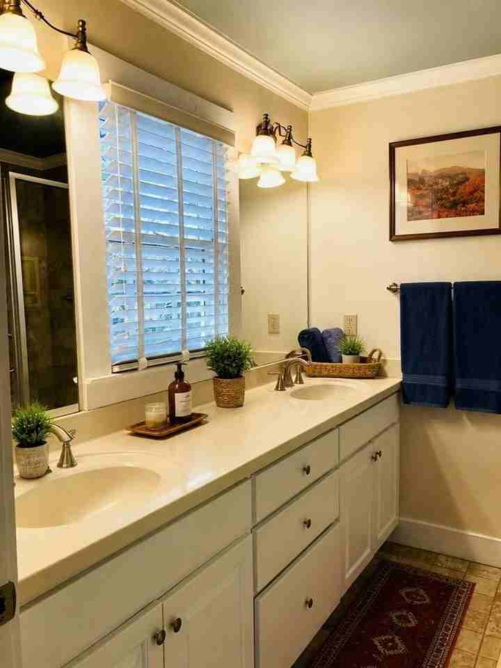 335 Plum St - Photo 5 of 16