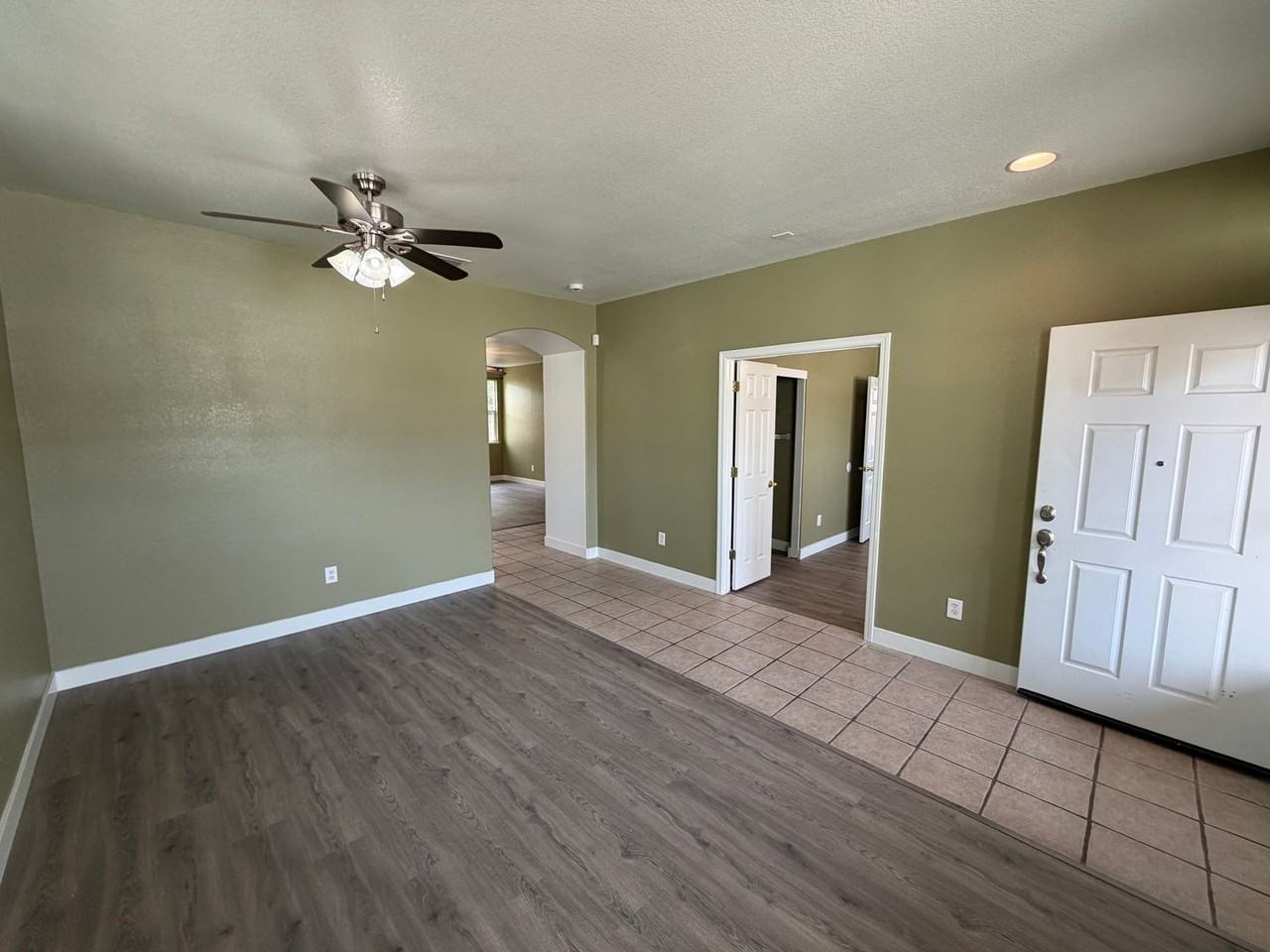 8660 Banton Cir - Photo 3 of 33