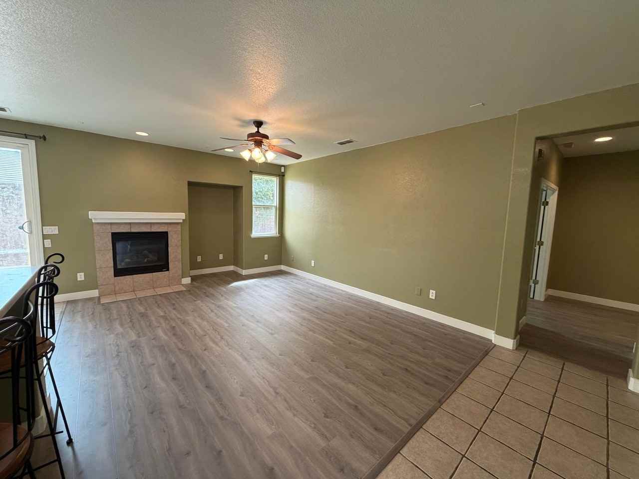 8660 Banton Cir - Photo 5 of 33