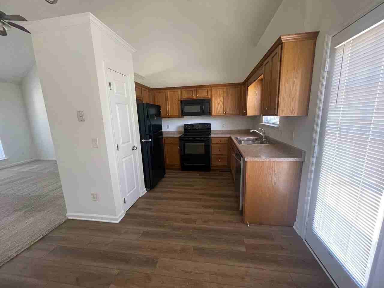 520 Hatch Trl - Photo 7 of 20