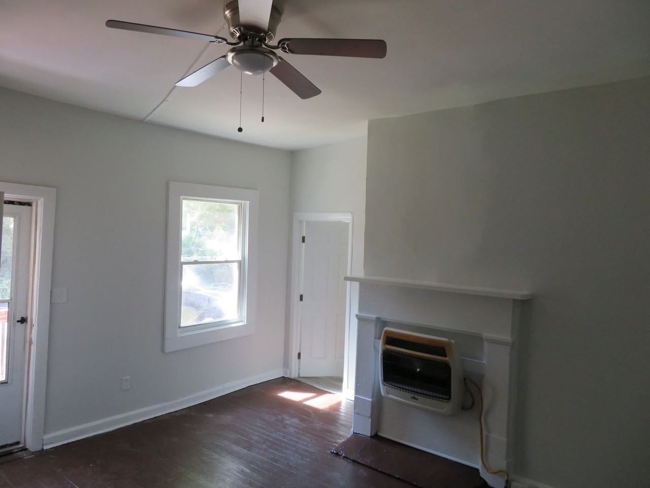 615 Gilliam St - Photo 2 of 12