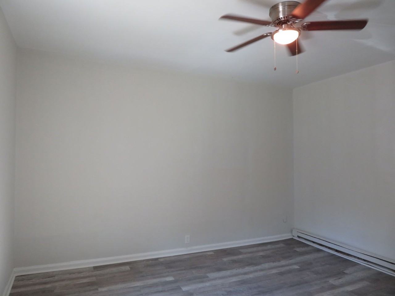 615 Gilliam St - Photo 3 of 12