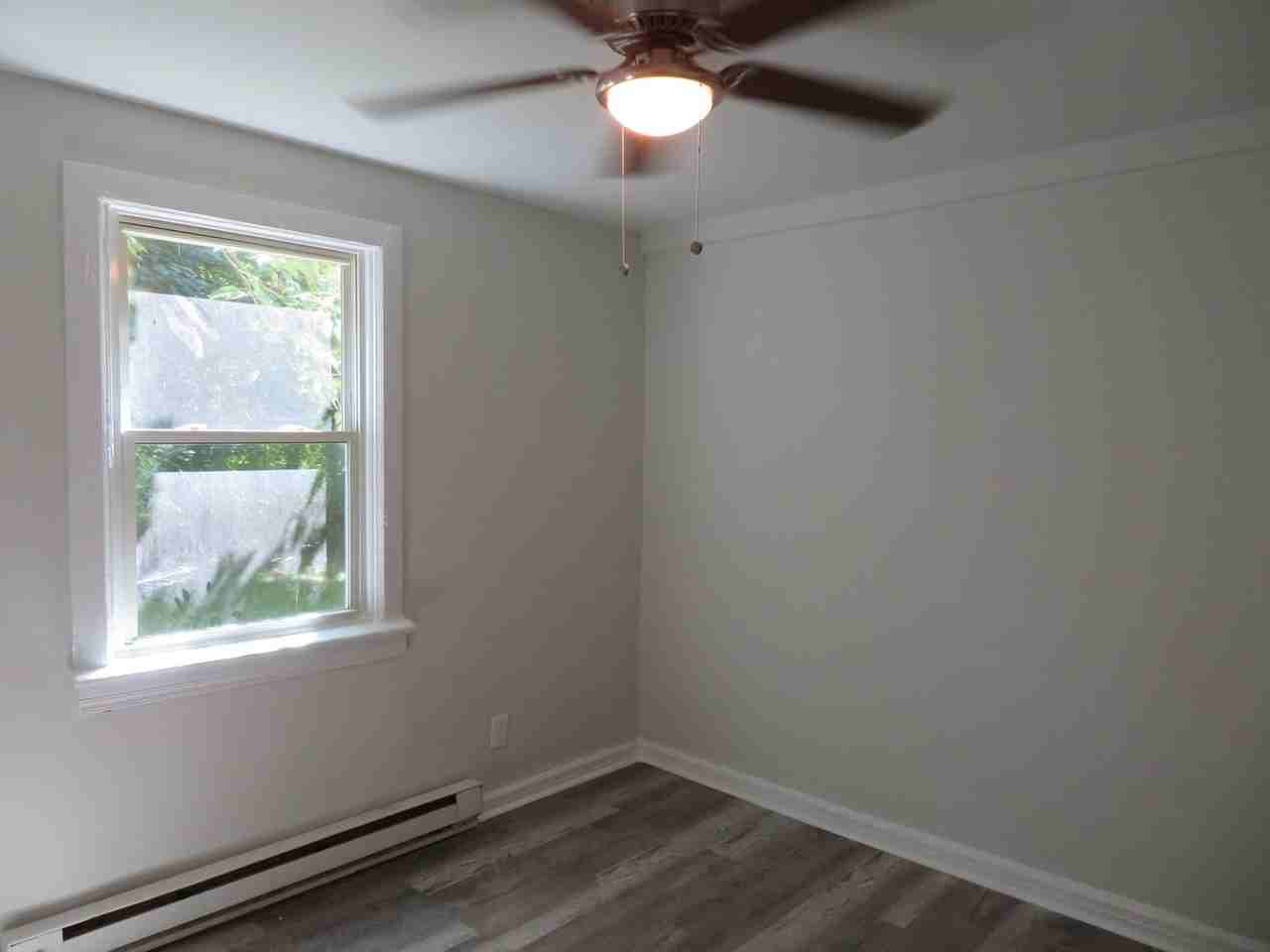 615 Gilliam St - Photo 7 of 12