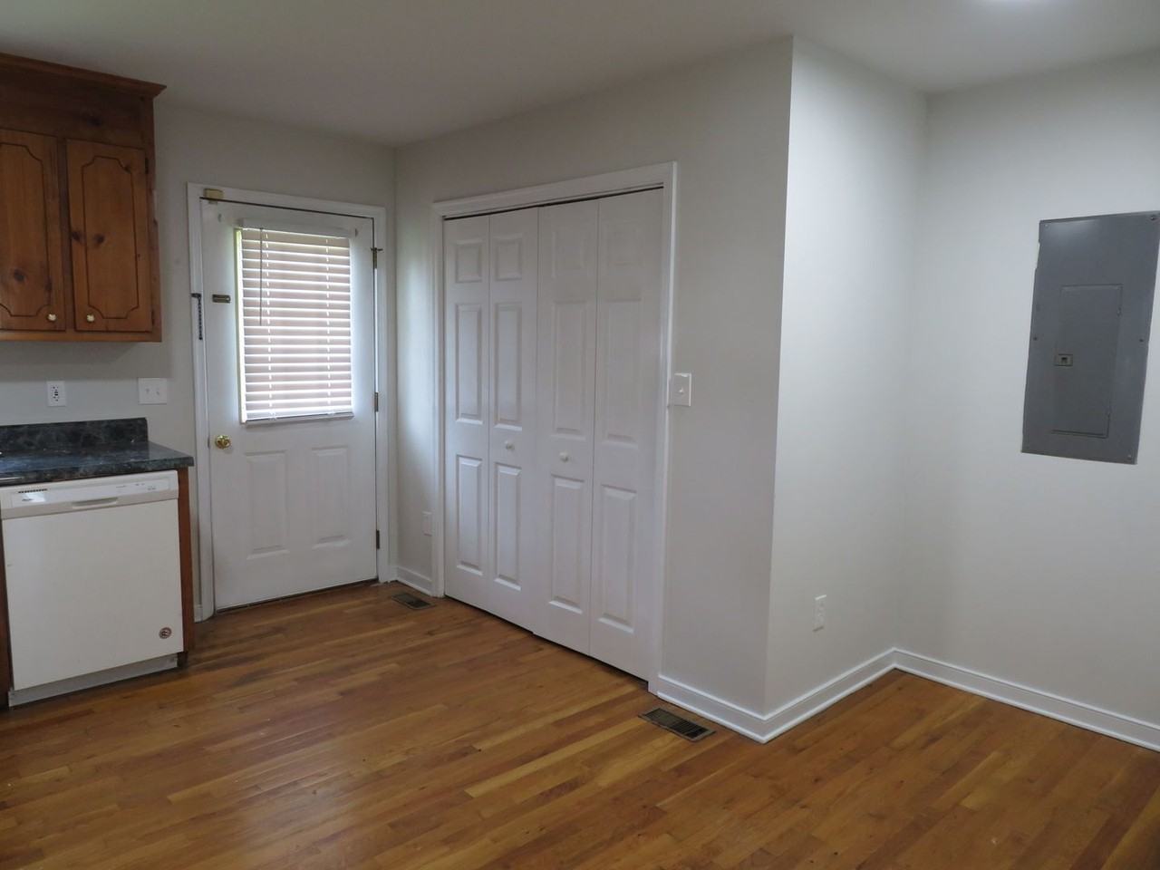 507 St Andrew St - Photo 4 of 14