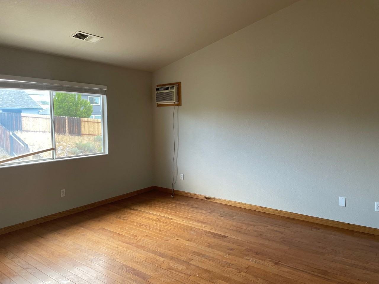 8024 Moss Creek Dr - Photo 6 of 14
