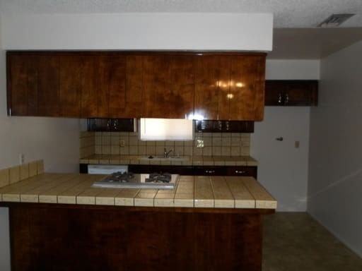 1670 Terry Ct - Photo 3 of 6