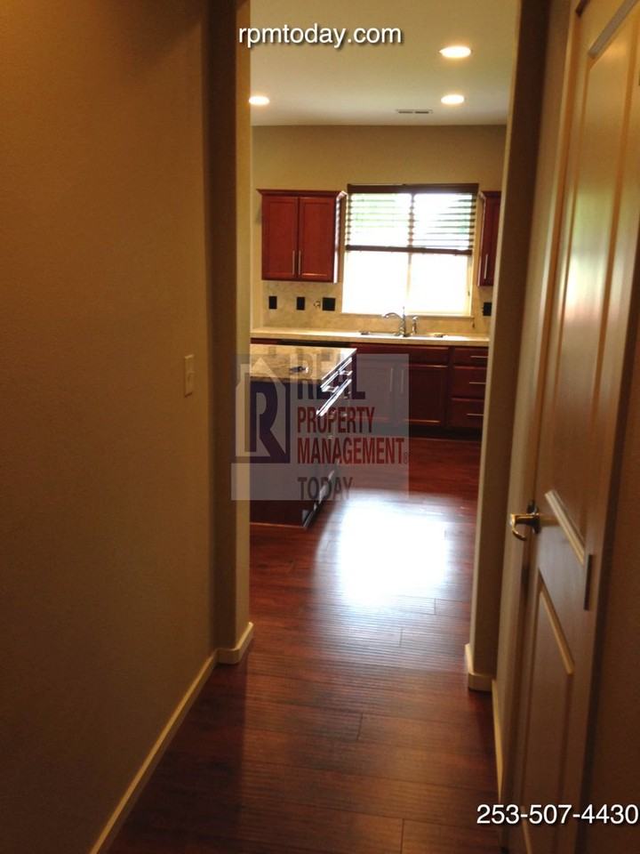 20404 5th Avenue Ct E - Photo 2 of 30
