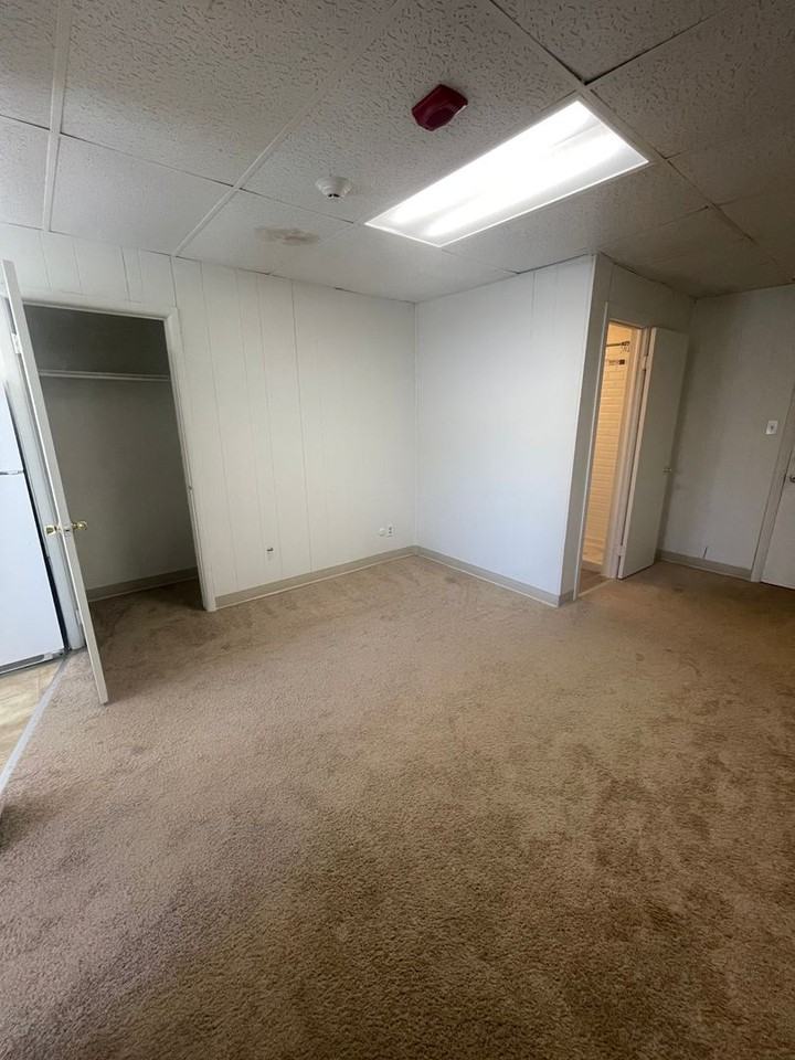 1220 Washington Ave #10 - Photo 3 of 15