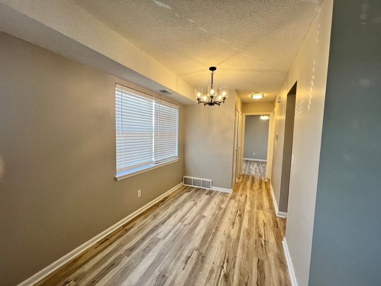 965 Nw Colbern Rd - Photo 4 of 11
