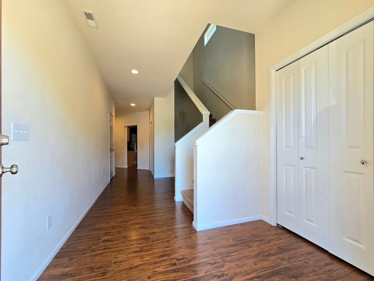 8621 12th St Se - Photo 3 of 26