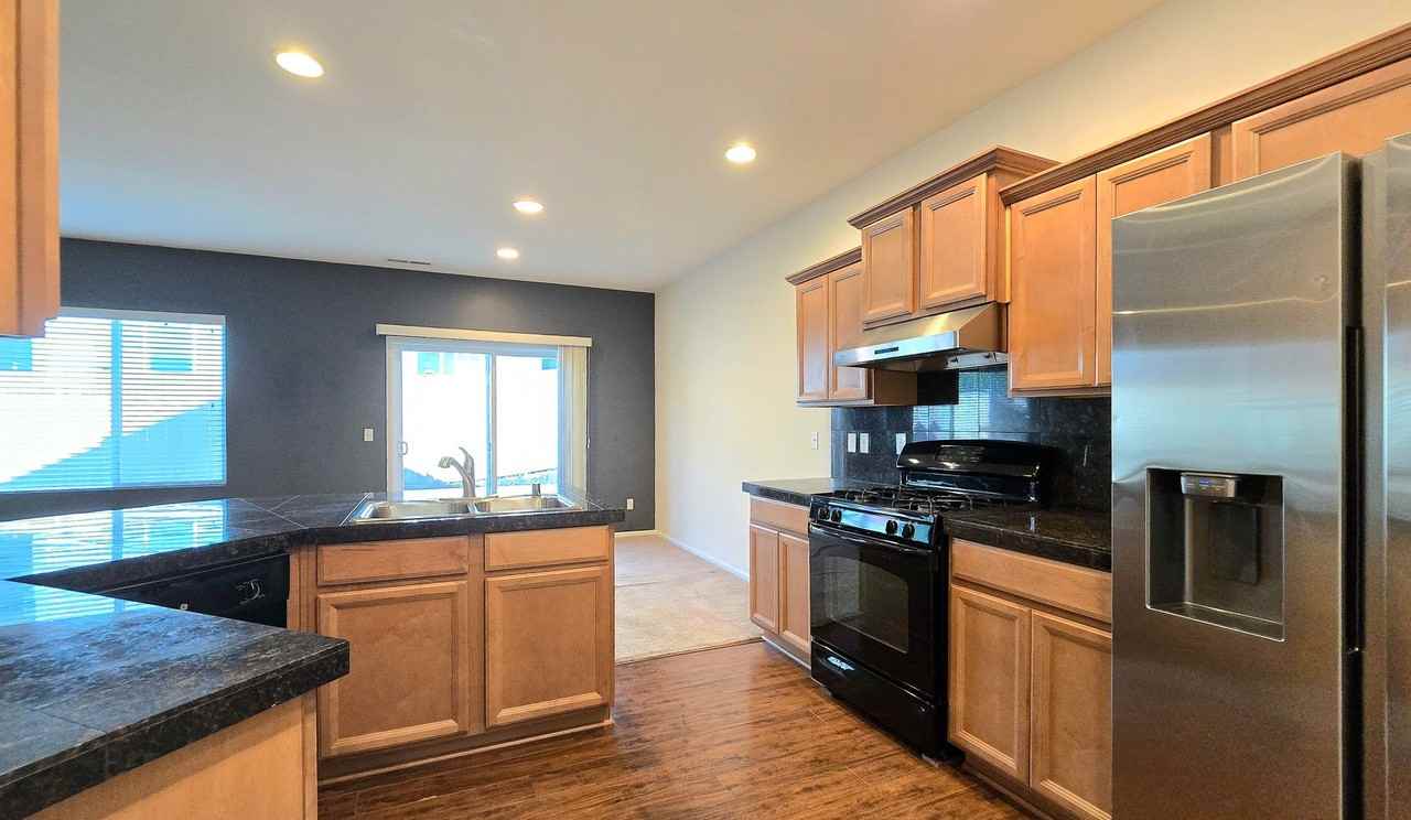 8621 12th St Se - Photo 4 of 26