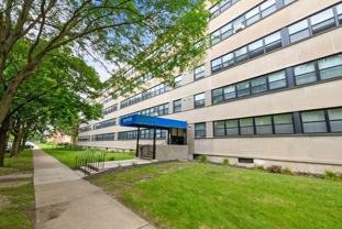 Beverly Portfolio MOBILITY, 10500 S. Walden Pkwy - Photo 1 of 1