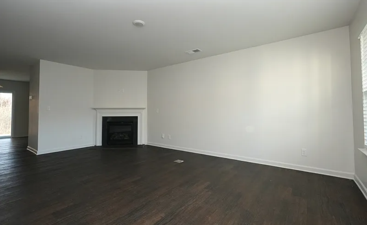 2015 Tarzi Ln - Photo 2 of 13
