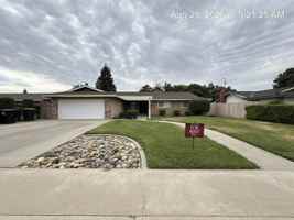 featured image of 1009 W Laura Ave