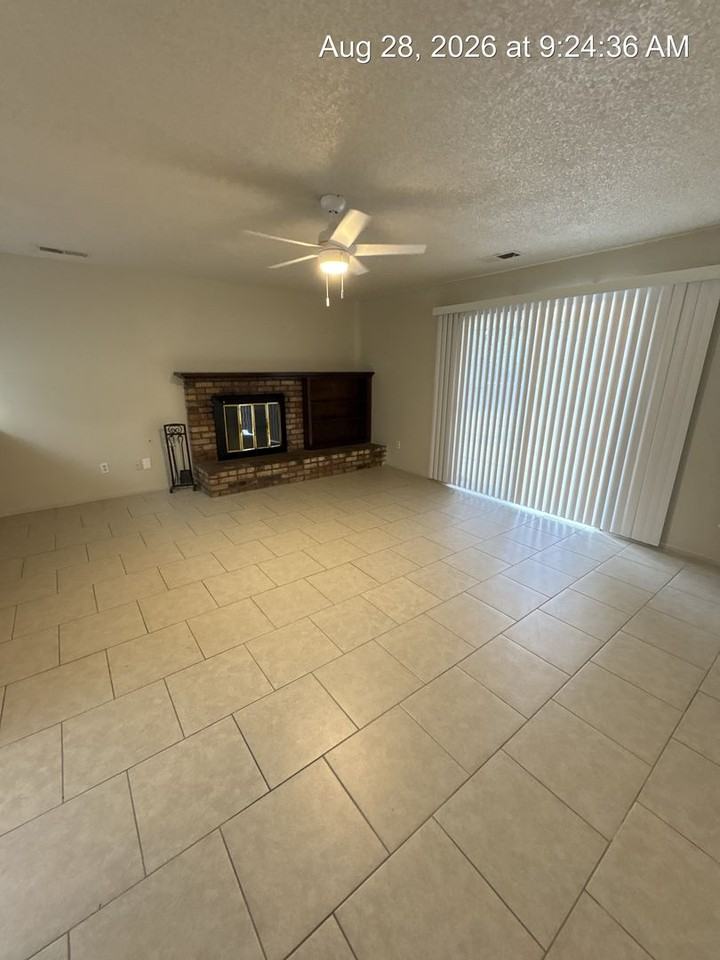 1009 W Laura Ave - Photo 6 of 22