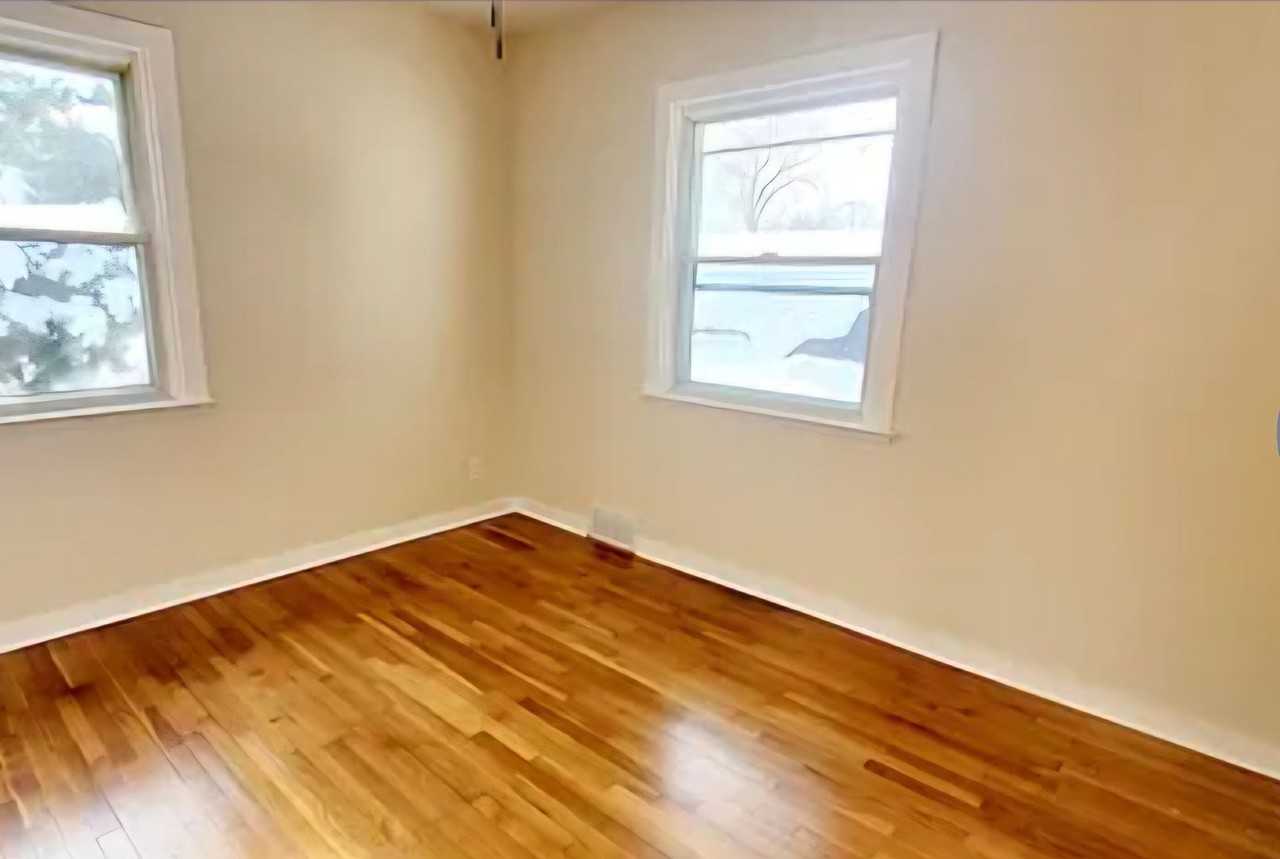 2333 Dawson Ave Ne - Photo 7 of 18