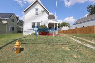3023 Claremont Ave - Photo 1 of 1