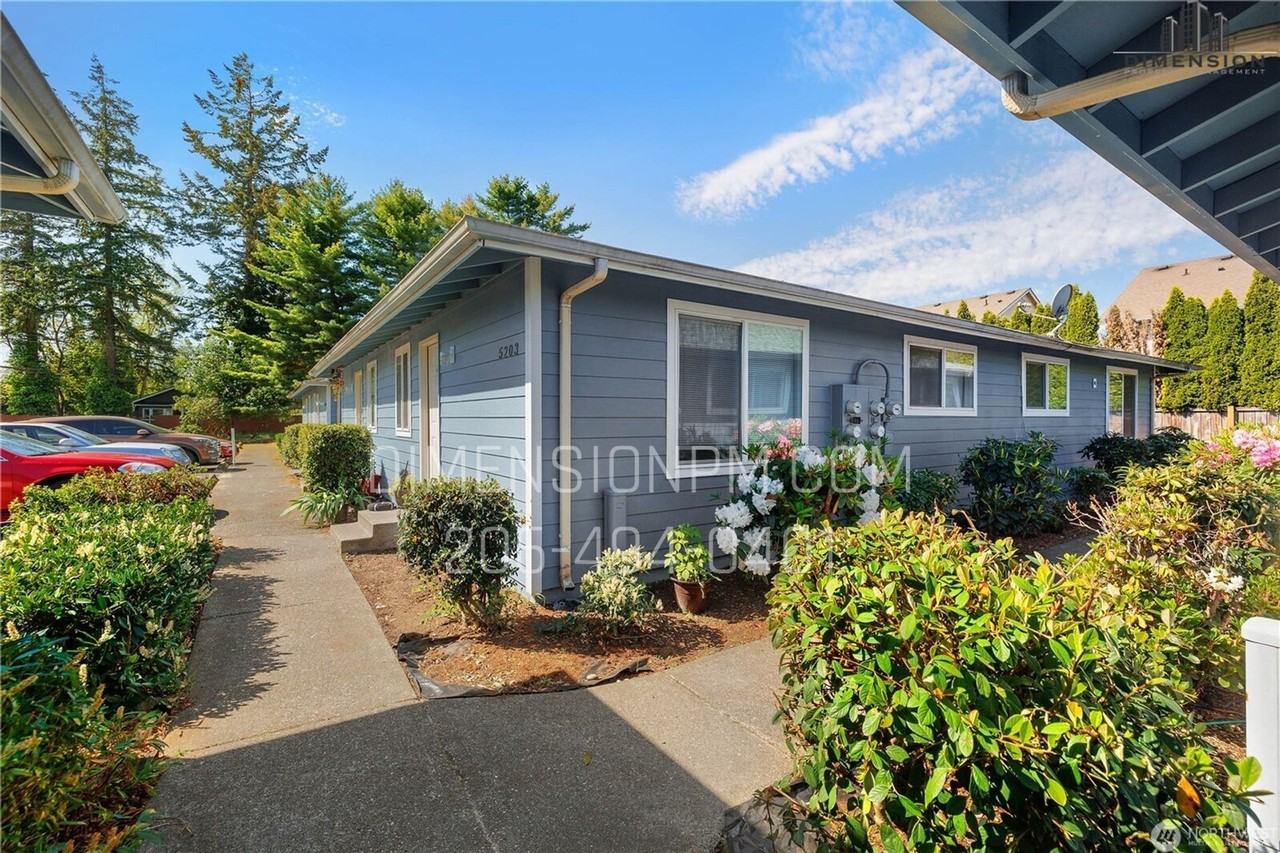 Convenient 1 bed 1 bath Units! - Photo 6 of 16