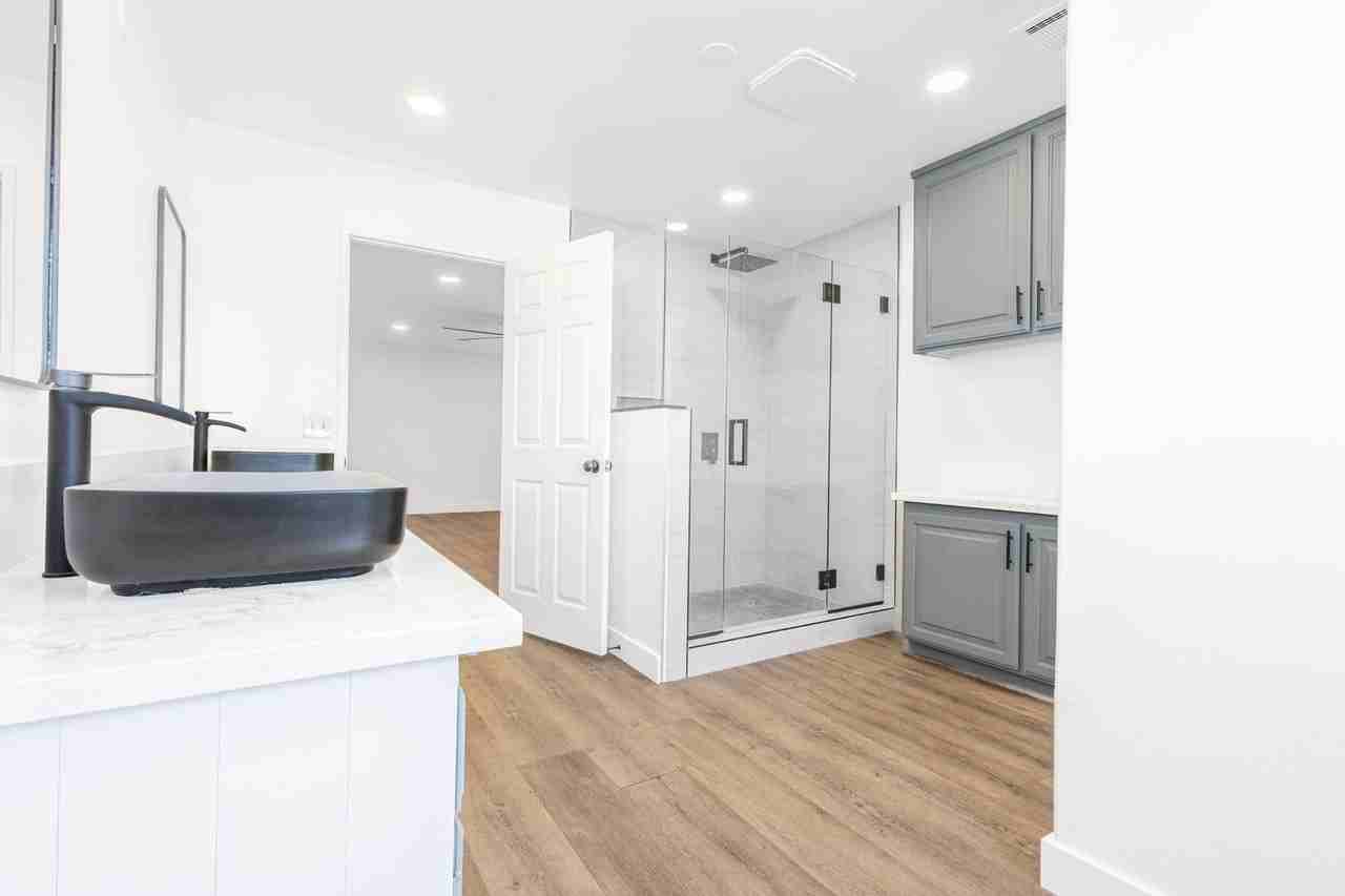 640 E Banyan St - Photo 3 of 35
