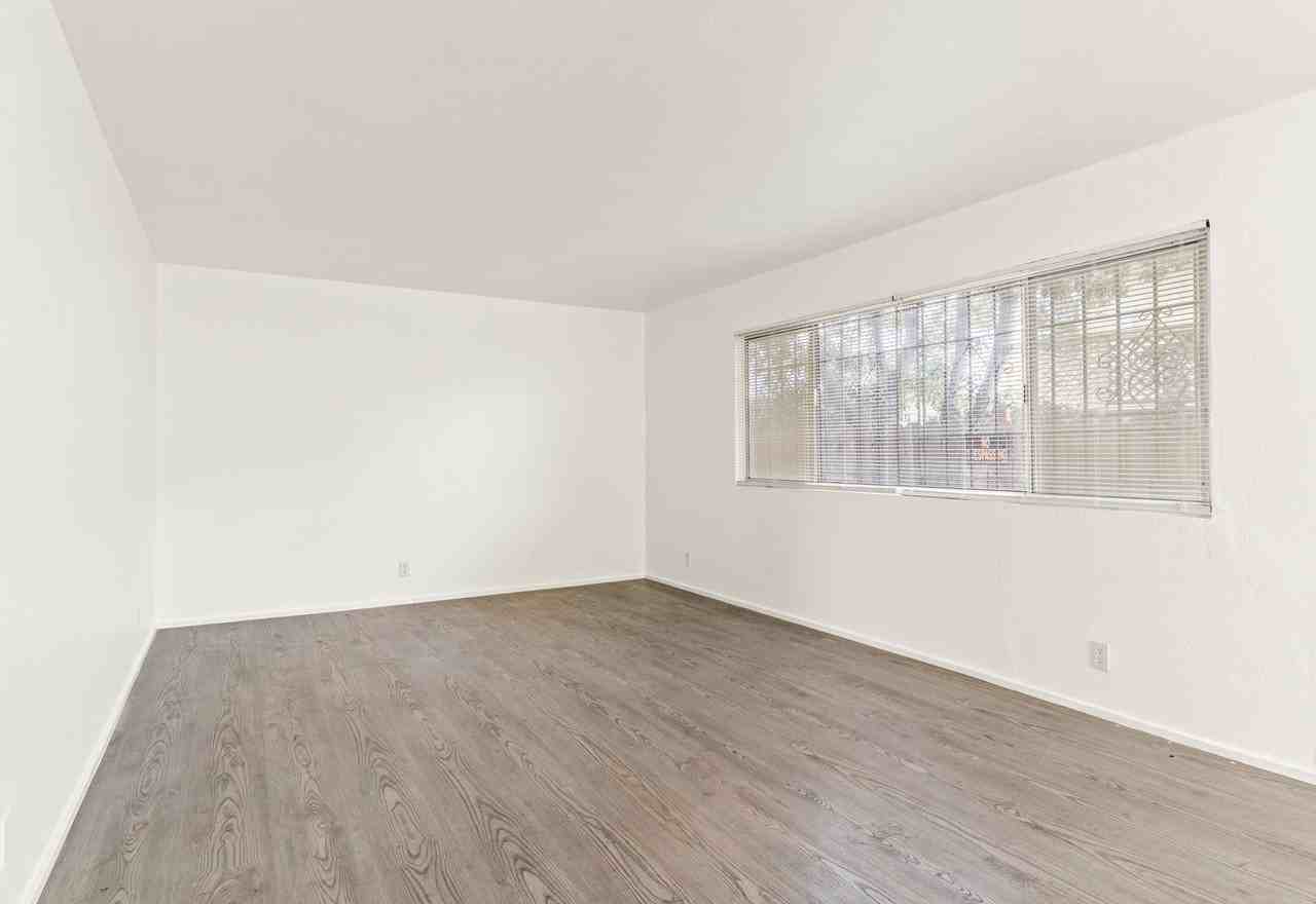 2674 Parker Ave #01 - Photo 5 of 15