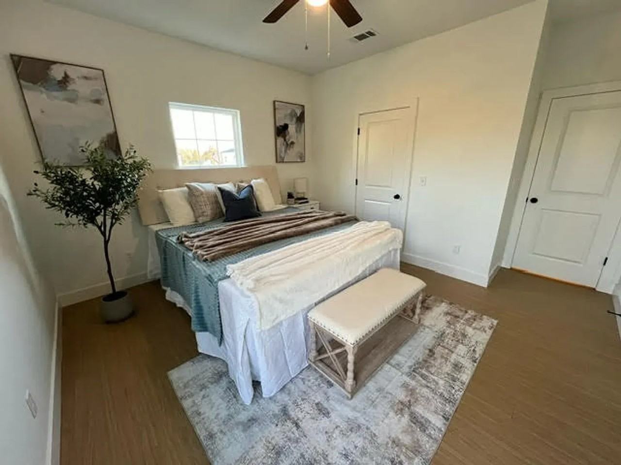 1796 Riverview Dr #H2 - Photo 3 of 5