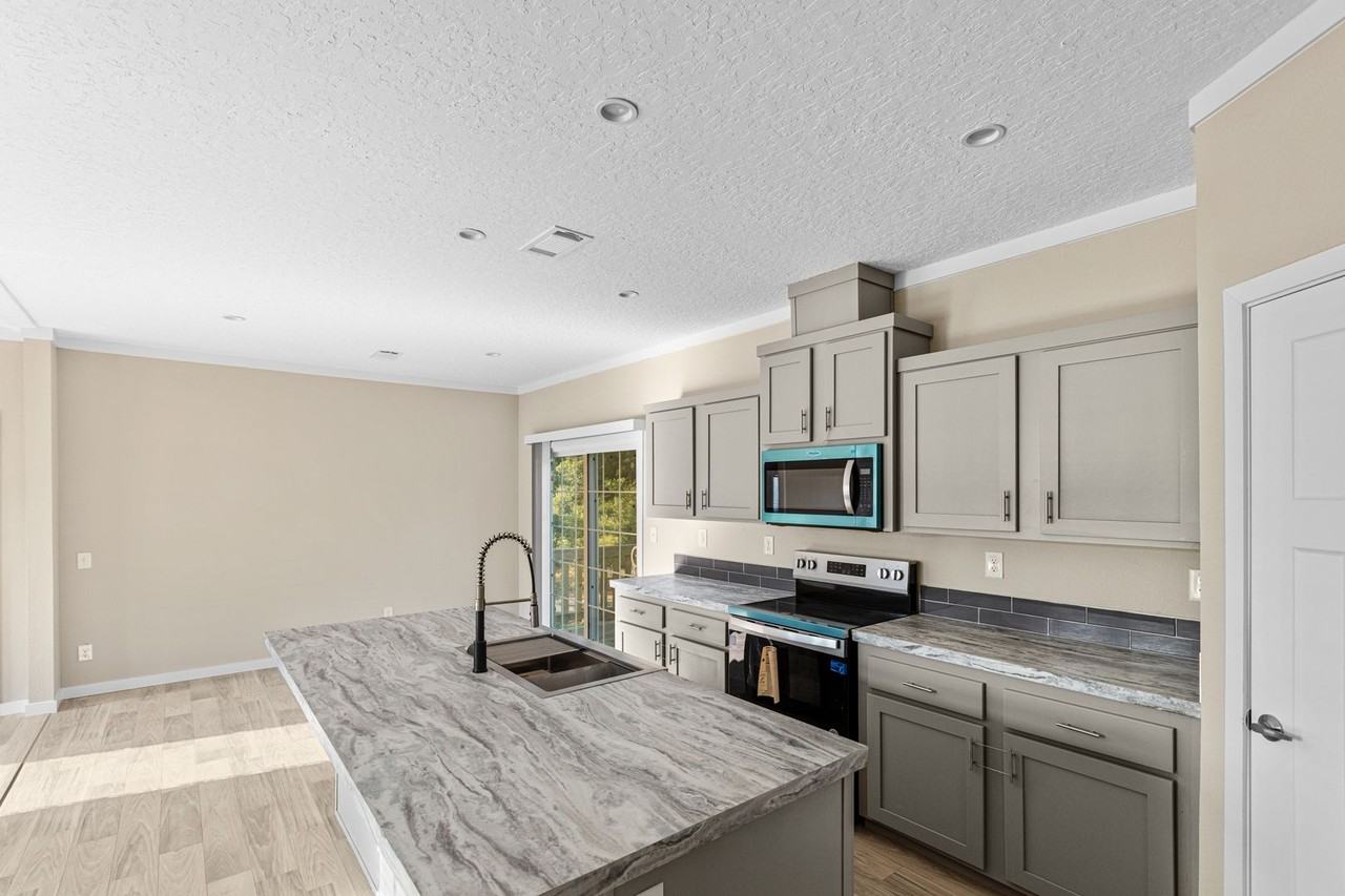 7662 Monongahela Ave - Photo 2 of 24