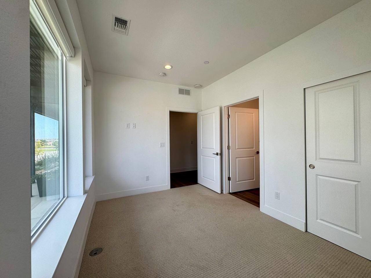 706 Saddle Dr - Photo 6 of 37