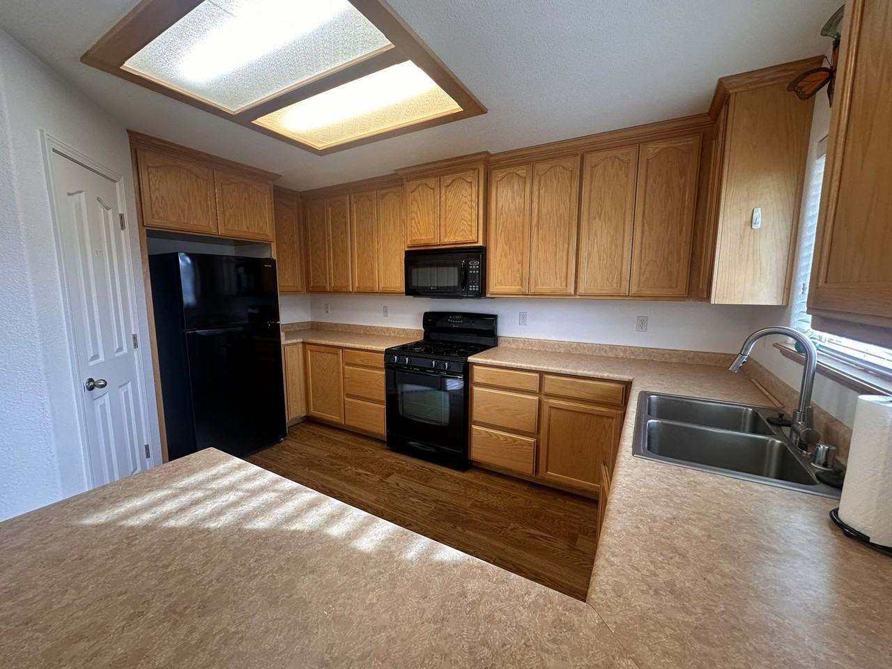 1250 Shadow Mountain Dr - Photo 6 of 16